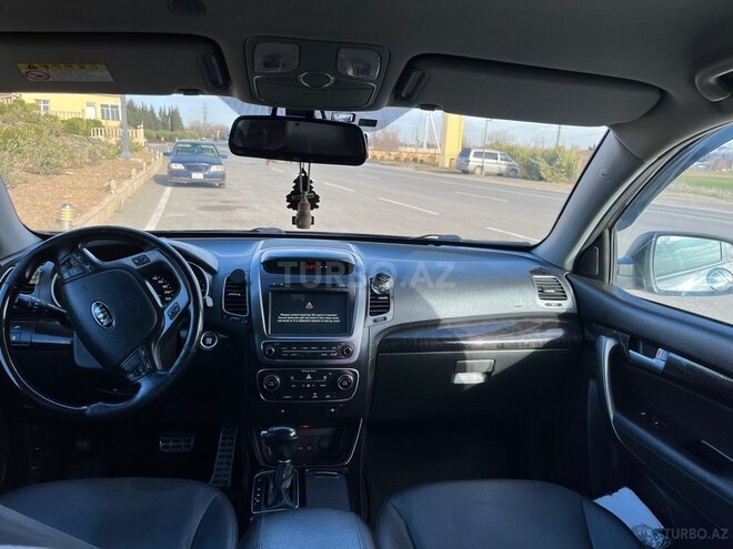 Kia Sorento-11