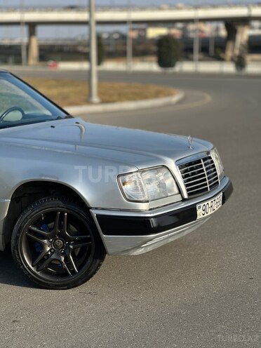 Mercedes 220 E 1995, 382,000 km - 2.2 l - Bakı