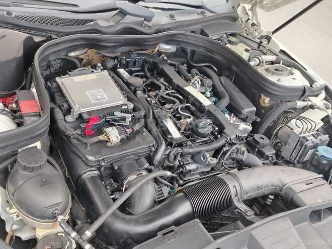 Mercedes E 220 2013, 305,000 km - 2.1 l - Bakı