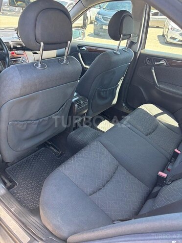 Mercedes C 220 2003, 289,000 km - 2.1 l - Bakı