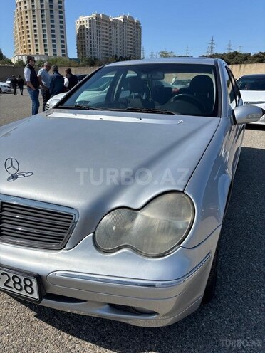 Mercedes C 220 2003, 289,000 km - 2.1 l - Bakı