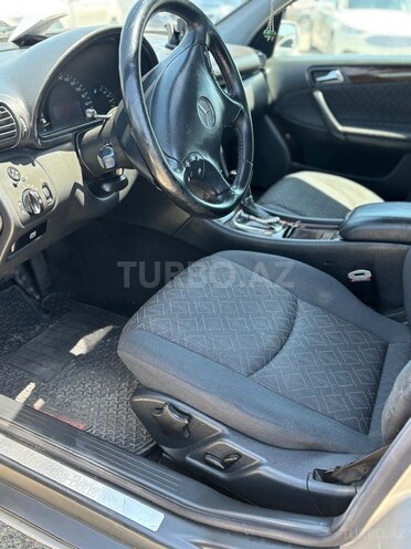 Mercedes C 220 2003, 289,000 km - 2.1 l - Bakı