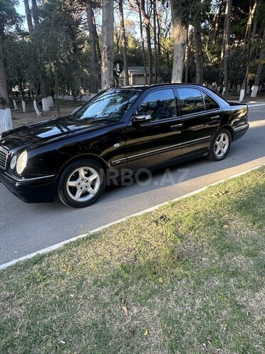 Mercedes E 280 1998, 550,000 km - 2.8 l - Sumqayıt