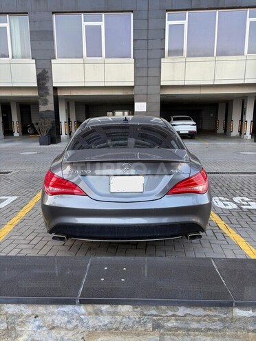 Mercedes CLA 250 4MATIC-2