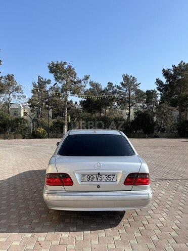 Mercedes E 220 1999, 210,933 km - 2.2 l - Şirvan