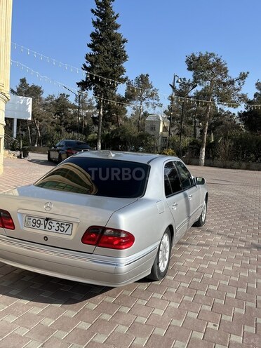 Mercedes E 220 1999, 210,933 km - 2.2 l - Şirvan