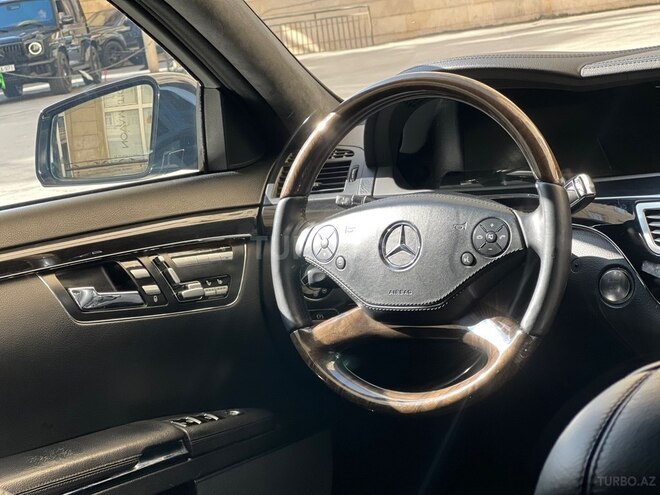 Mercedes S 500 2011, 233,500 km - 4.7 л - Bakı