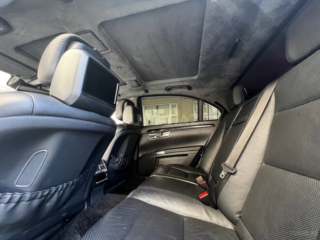 Mercedes S 500 2011, 233,500 km - 4.7 л - Bakı