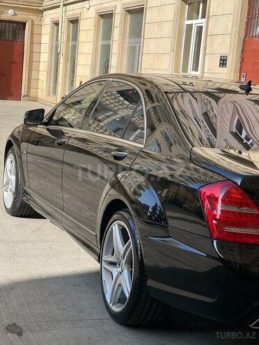 Mercedes S 500 2011, 233,500 km - 4.7 л - Bakı