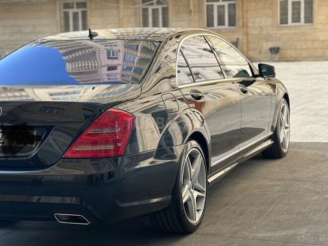 Mercedes S 500 2011, 233,500 km - 4.7 л - Bakı