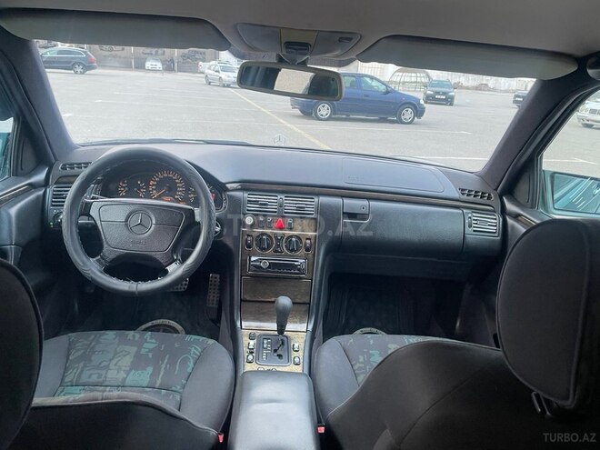Mercedes E 240 1997, 354,000 km - 2.4 l - Bakı