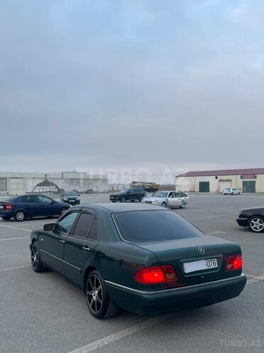 Mercedes E 240 1997, 354,000 km - 2.4 l - Bakı