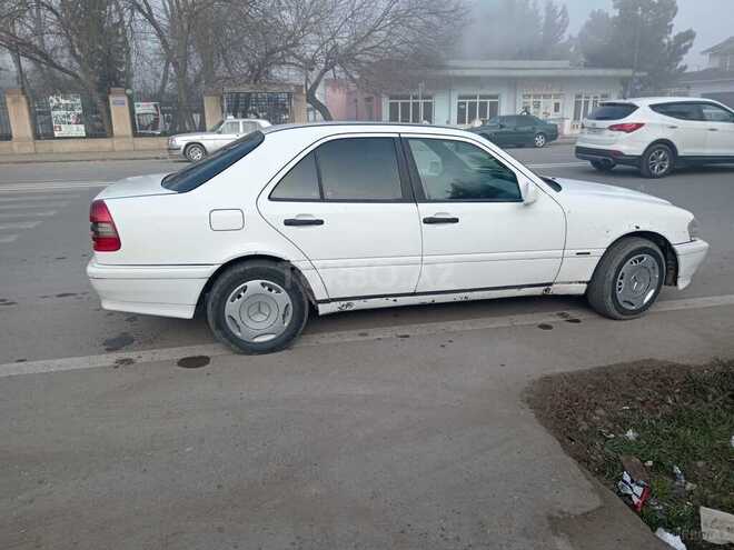 Mercedes C 200 1995, 321,654 km - 2.0 l - Sabirabad