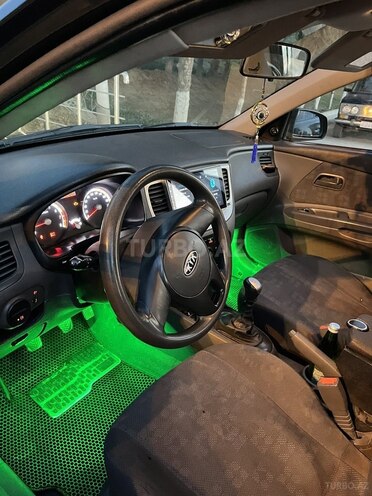 Kia Rio 2009, 331,547 km - 1.4 l - Şirvan