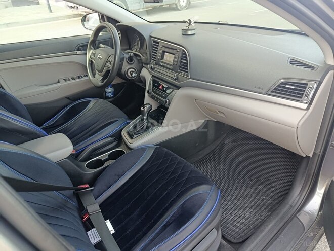 Hyundai Elantra 2018, 233,000 km - 2.0 л - Bakı