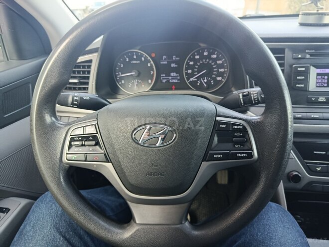 Hyundai Elantra 2018, 233,000 km - 2.0 л - Bakı