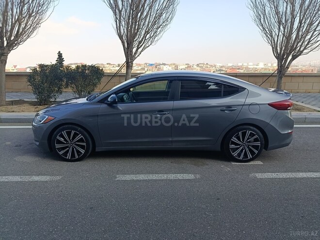 Hyundai Elantra 2018, 233,000 km - 2.0 л - Bakı