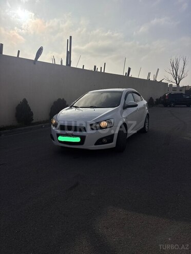 Chevrolet Aveo-5