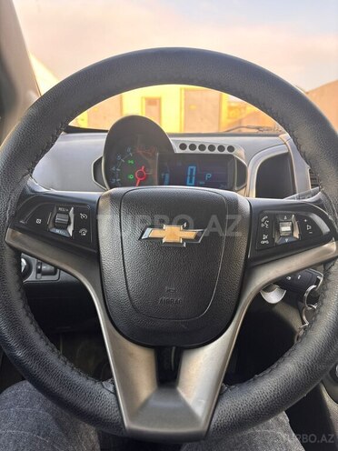Chevrolet Aveo-8