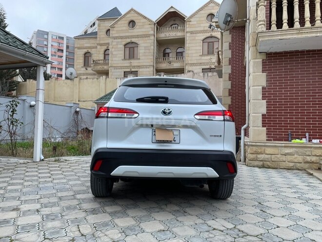 Toyota Corolla Cross 2024, 36,000 km - 2.0 l - Bakı