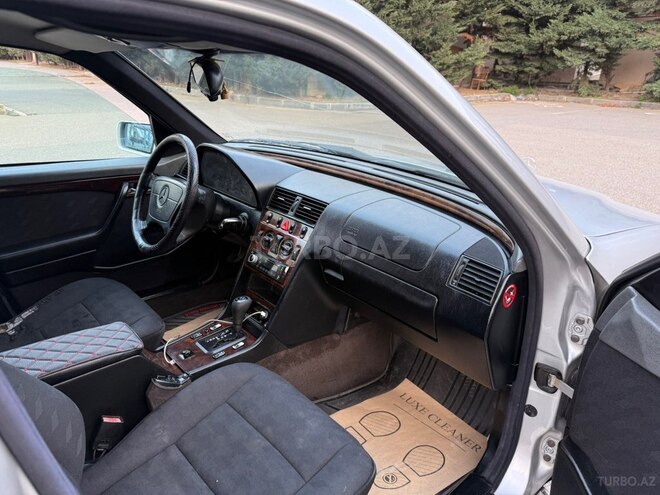 Mercedes C 250 1996, 324,500 km - 2.5 l - Sumqayıt