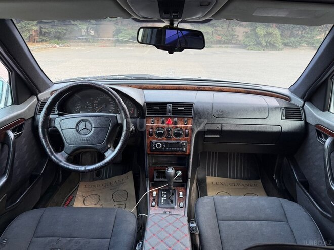 Mercedes C 250 1996, 324,500 km - 2.5 l - Sumqayıt