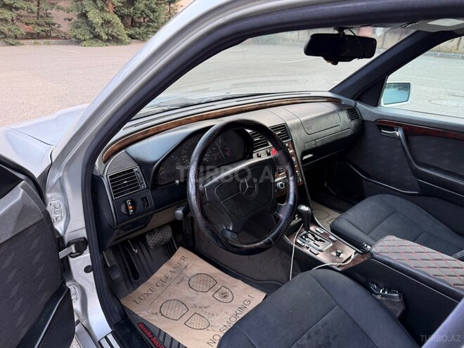 Mercedes C 250 1996, 324,500 km - 2.5 l - Sumqayıt