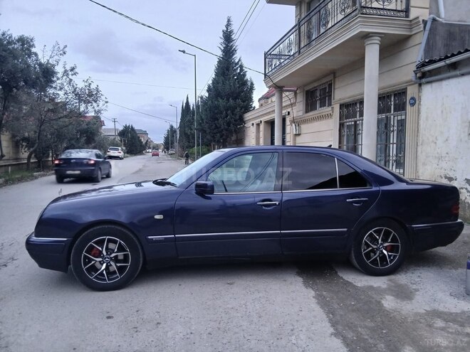 Mercedes E 240 1998, 398,000 km - 2.4 l - Xırdalan