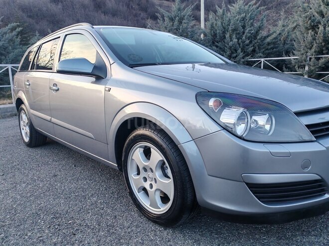 Opel Astra 2005, 232,830 km - 1.4 l - Şəki