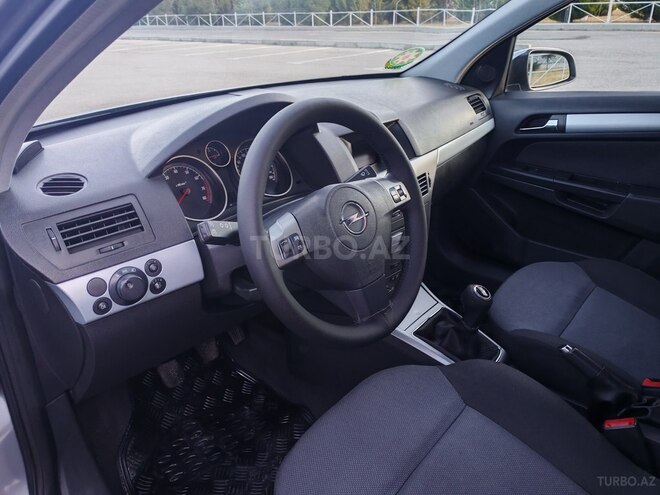 Opel Astra 2005, 232,830 km - 1.4 l - Şəki