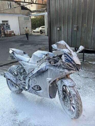 Yamaha R15-4
