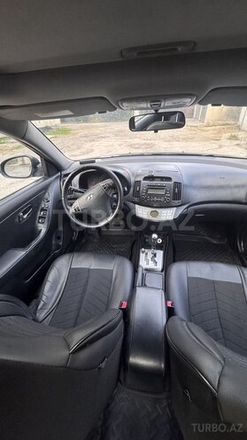 Hyundai Elantra 2009, 285,000 km - 2.0 l - Bakı