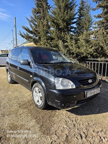 Kia Carens-1
