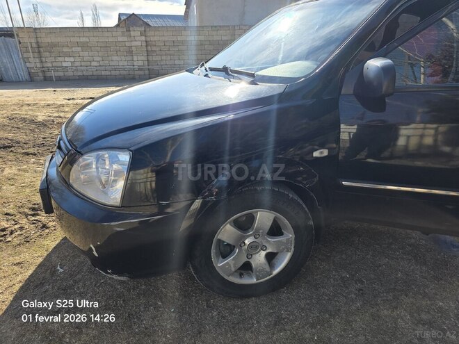 Kia Carens-4