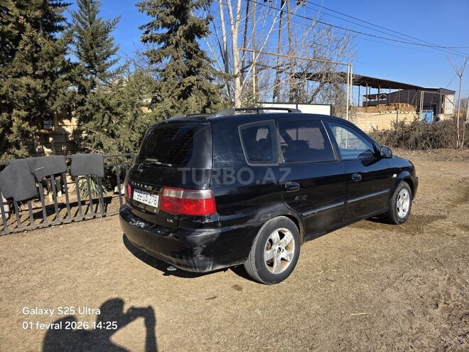 Kia Carens-5