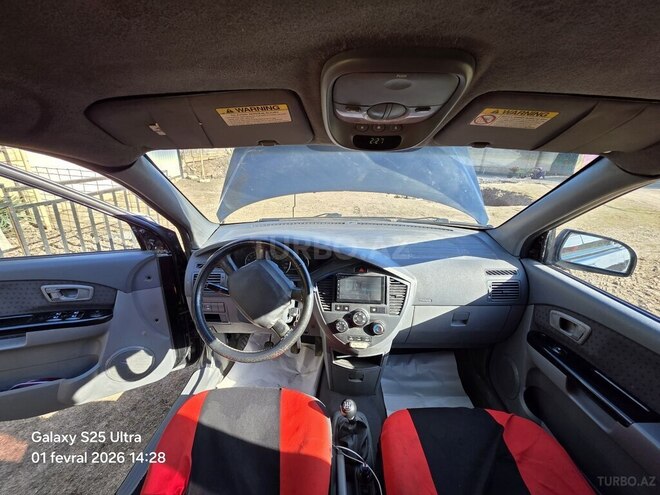 Kia Carens-16
