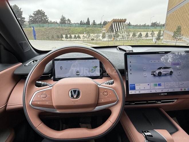 Changan  2025, 11,900 km - 1.5 l - Bakı