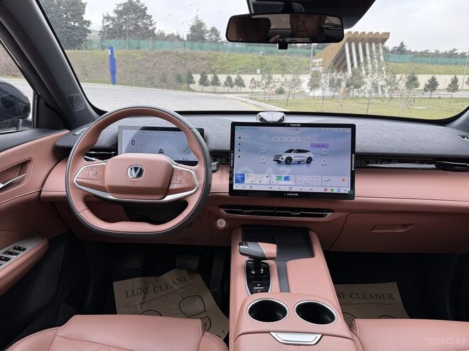 Changan  2025, 11,900 km - 1.5 l - Bakı