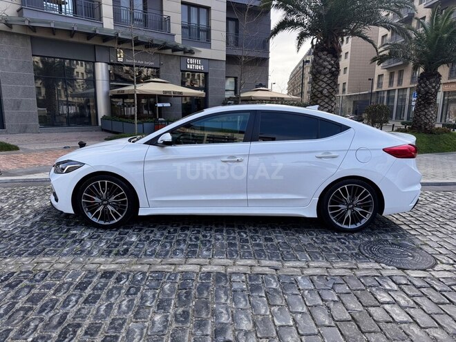 Hyundai Elantra 2018, 100,547 km - 1.6 l - Bakı