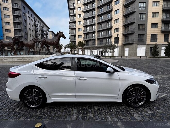 Hyundai Elantra 2018, 100,547 km - 1.6 l - Bakı