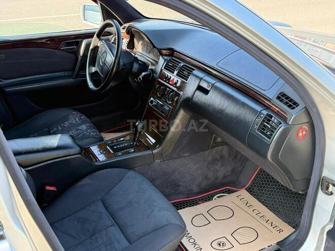 Mercedes E 300 1997, 386,000 km - 3.0 l - Sumqayıt
