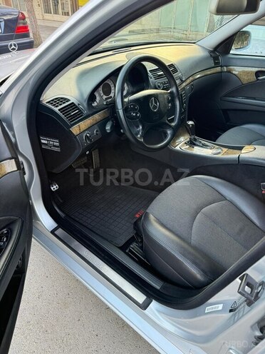 Mercedes E 200 2007, 253,000 km - 1.8 l - Sabirabad