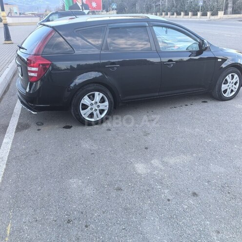 Kia  2008, 261,700 km - 1.4 l - Gəncə