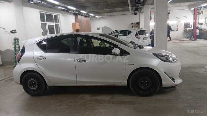 Toyota Aqua 2019, 146,000 km - 1.5 l - Bakı