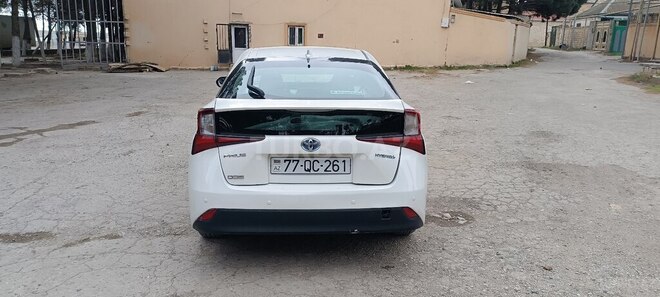 Toyota Prius-2