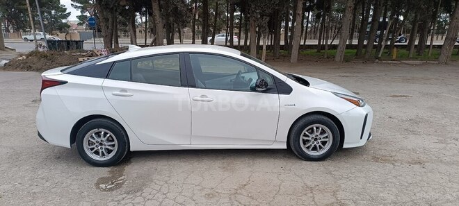 Toyota Prius-4