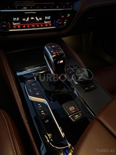 BMW M5 2018, 83,000 km - 4.4 l - Bakı