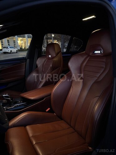 BMW M5 2018, 83,000 km - 4.4 l - Bakı