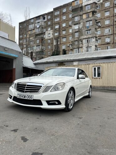 Mercedes E 350 2011, 235,000 km - 3.5 l - Bakı