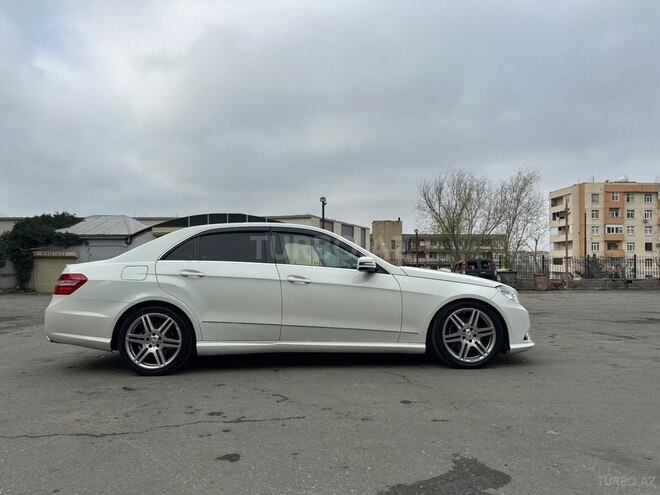 Mercedes E 350 2011, 235,000 km - 3.5 l - Bakı